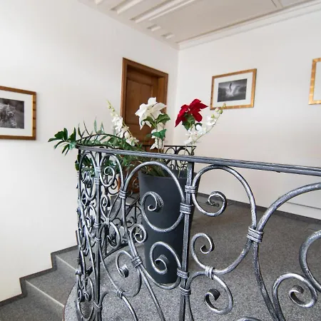 Zehentner Apartment *